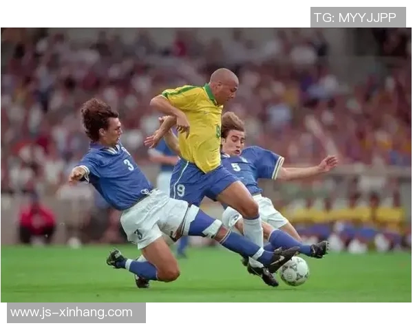 全球足球巨星排名前十 强者之巅的荣耀与挑战