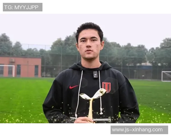 最新足球球星实力排名榜揭秘全球顶级球员排名与未来潜力分析