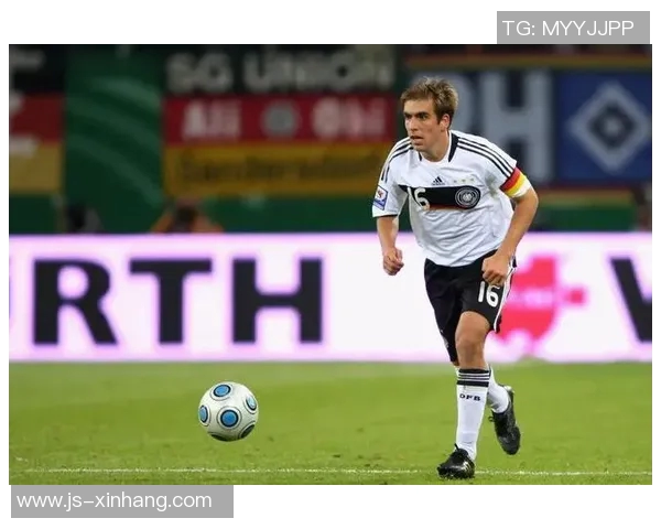 德国足球俱乐部历史十大球星盘点及其传奇时刻解析